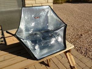 Sunflair solar oven with pots